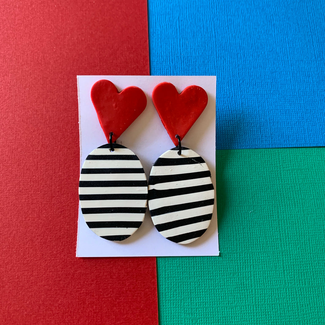 Stripes- Oval Red Hearts